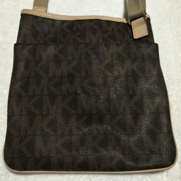 Authentic Michael Kors Crossbody Purse - Picture 4 of 7